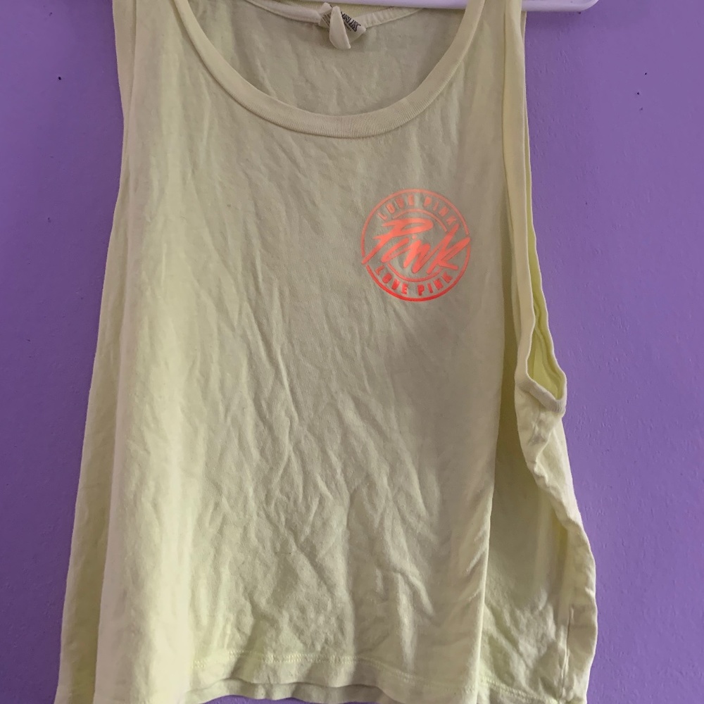 Vs PINK tank